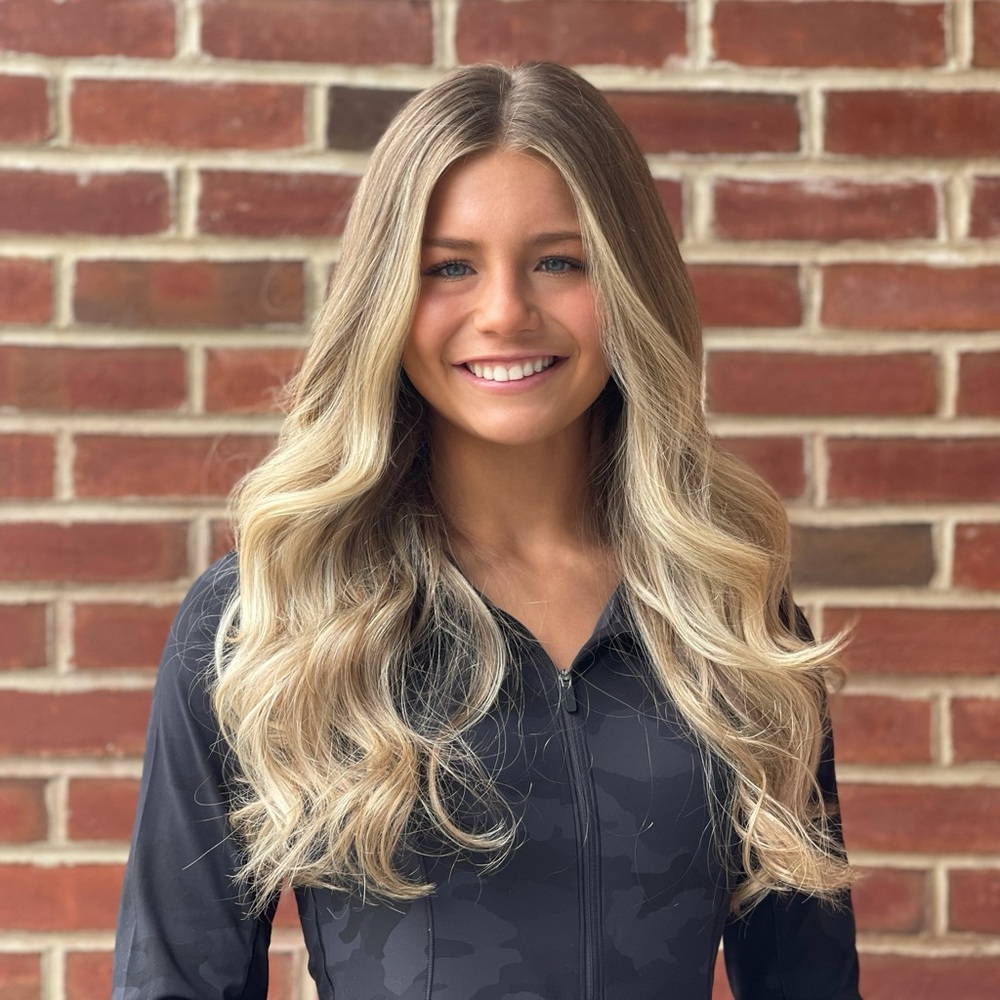 Meet your Posher, Ava